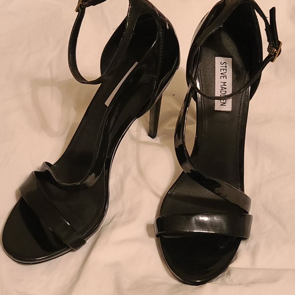 Steve Madden black patent leather heels